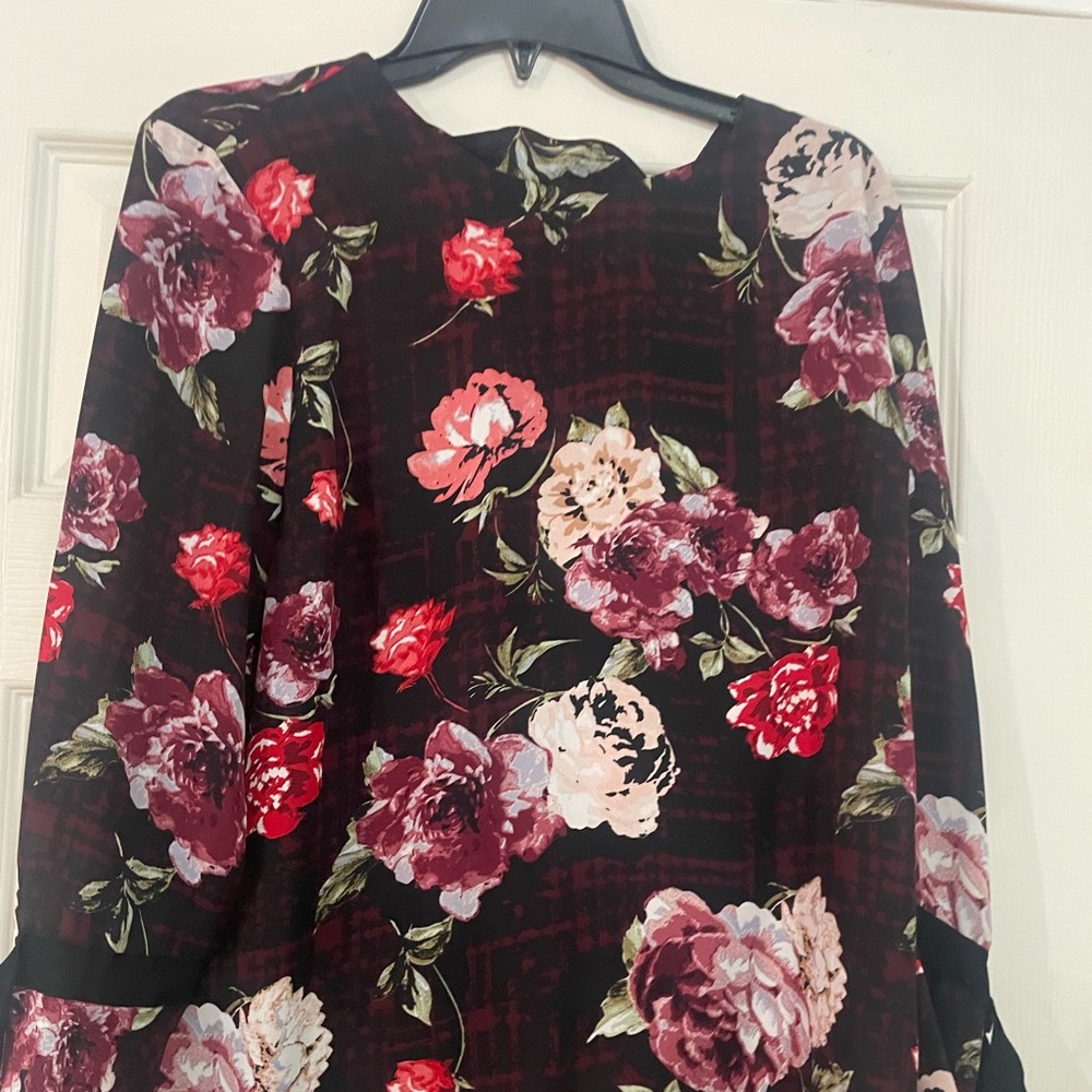 Liz Claiborne Floral Blouse - Red and Pink